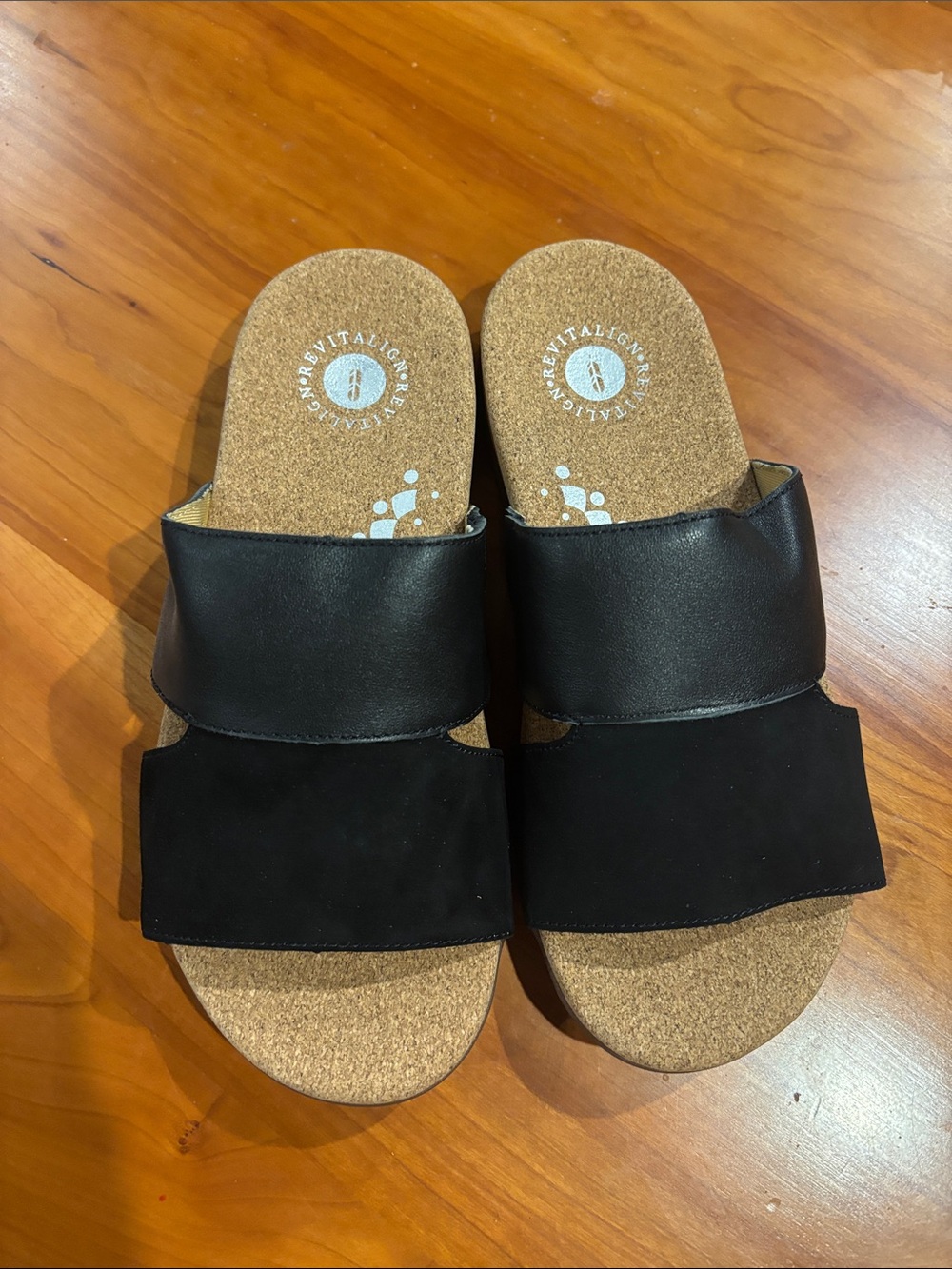 REVITALIGN Orthotic Two-Tone Leather Slide Sandals-Basque